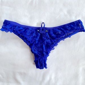 NWT Brazilian Style Women’s Very Pretty 🔥 Royal Blue Lace Thong Panty Size L